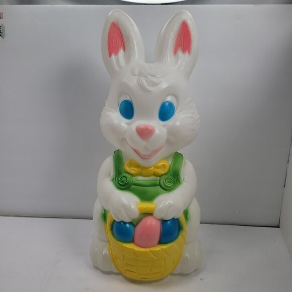 General Foam Plastics Easter Bunny Blow Mold - Picture 1 of 11
